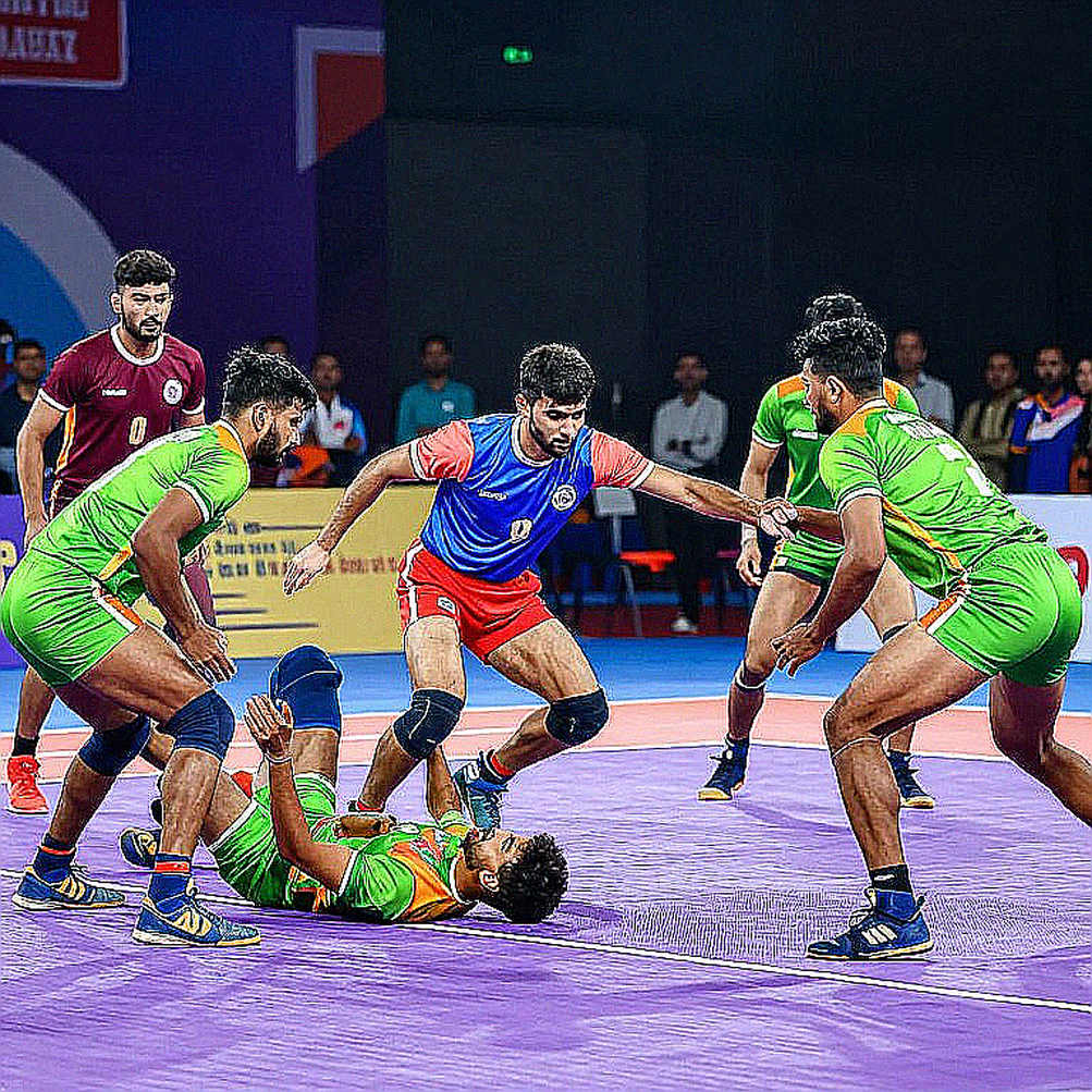 খালি ঘর, ভরা মিথ্যা: ইএসপোর্টস অ্যানালিটিক্সের যে রিপোর্ট একটিও ভুল বলেনি